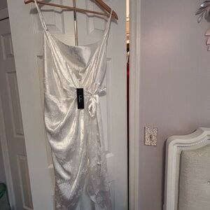 Lulu's White Satin Midi Wrap Dress- NWT- Bridal Rehearsal - Size L